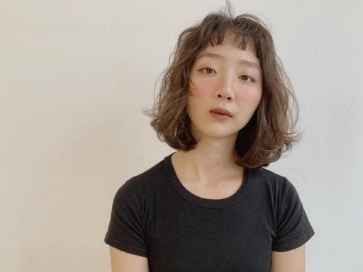 女生中長髮、女生染髮、短瀏海