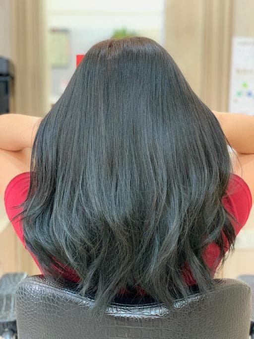 女生長髮