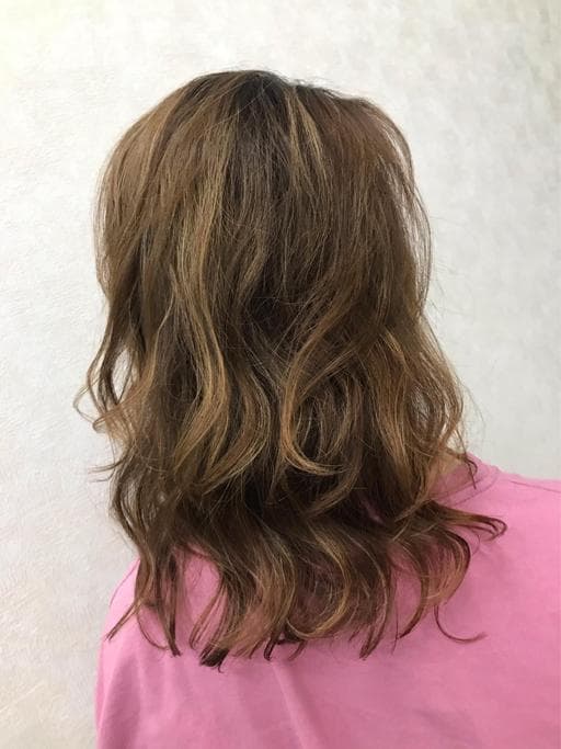 女生中長髮、長瀏海、女生染燙