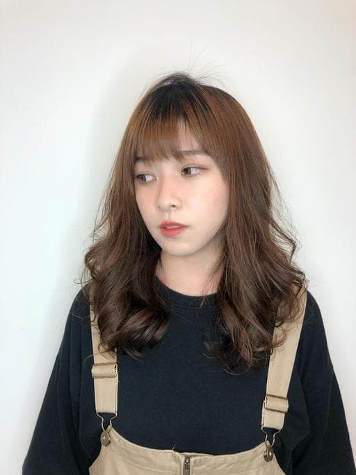 女生長髮、短瀏海、女生燙髮