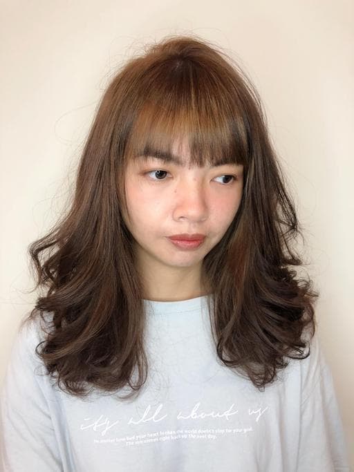 女生染燙、女生長髮、短瀏海