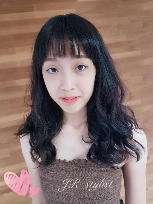 燙卷、女生長髮、手撥卷