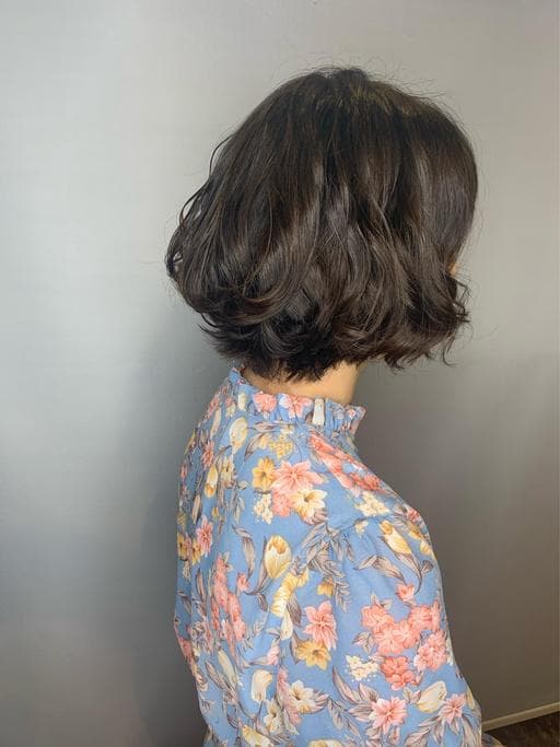 女生短髮、女生染燙、浪漫大卷
