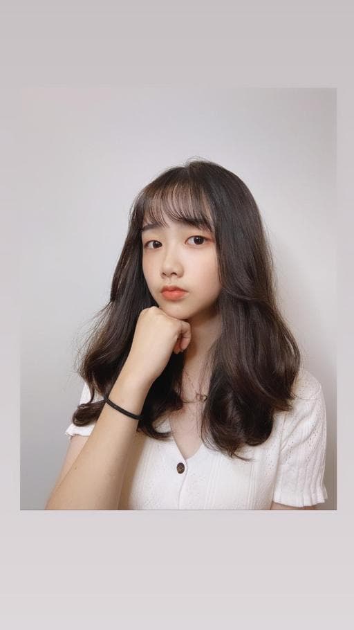 女生長髮