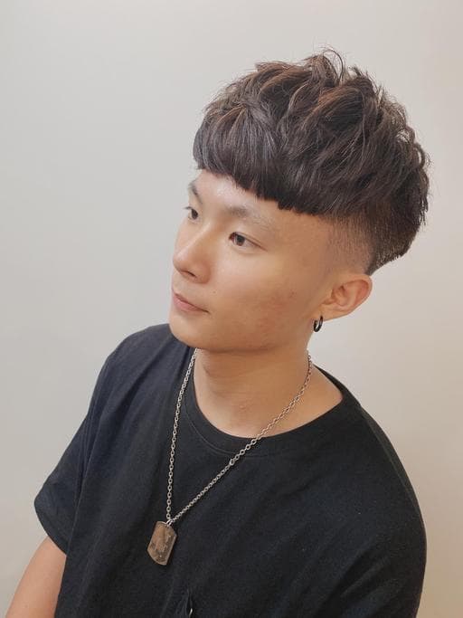 男生短髮