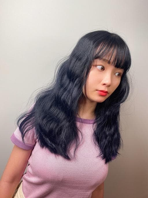 女生長髮