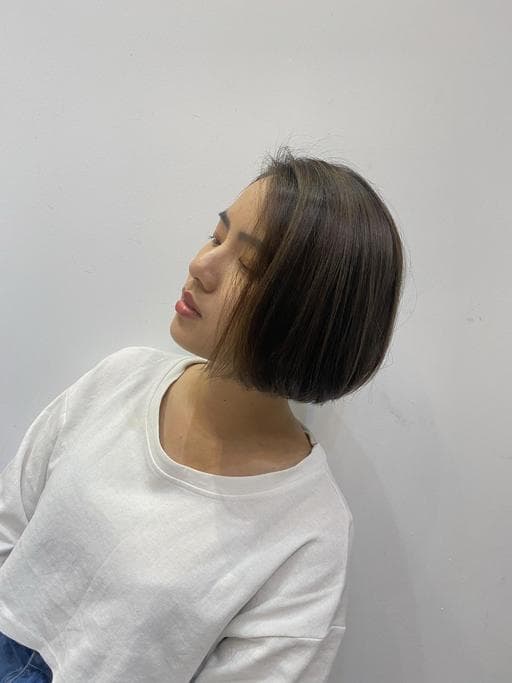 女生短髮、長瀏海、撩耳齊短髮