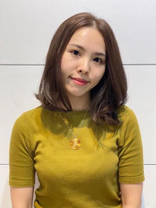 女生中長髮、長瀏海、棕色系