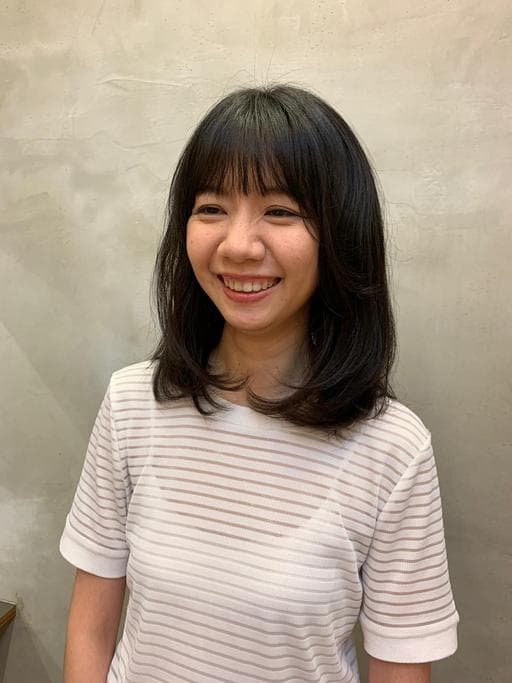 女生中長髮、短瀏海、女生燙髮
