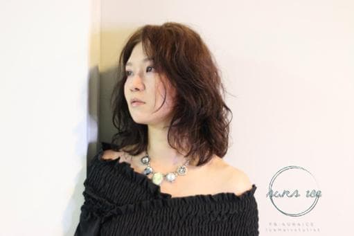 女生中長髮、長瀏海、女生染髮