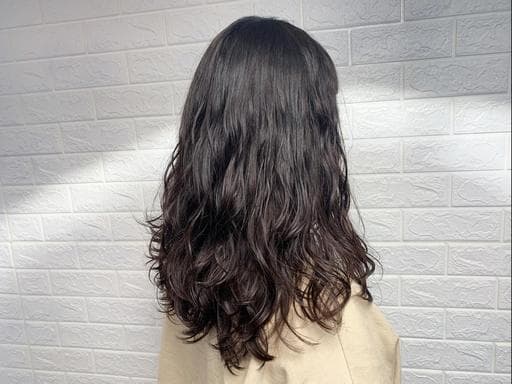 布朗尼髮色、女生長髮、女生燙髮