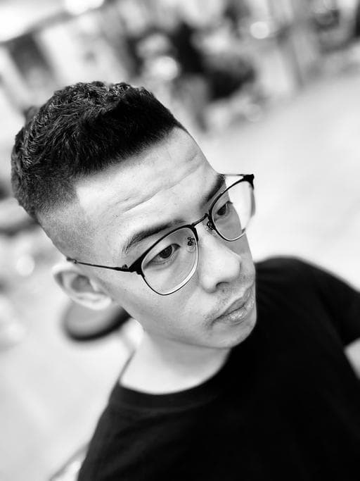 男生短髮、短瀏海、粗硬髮