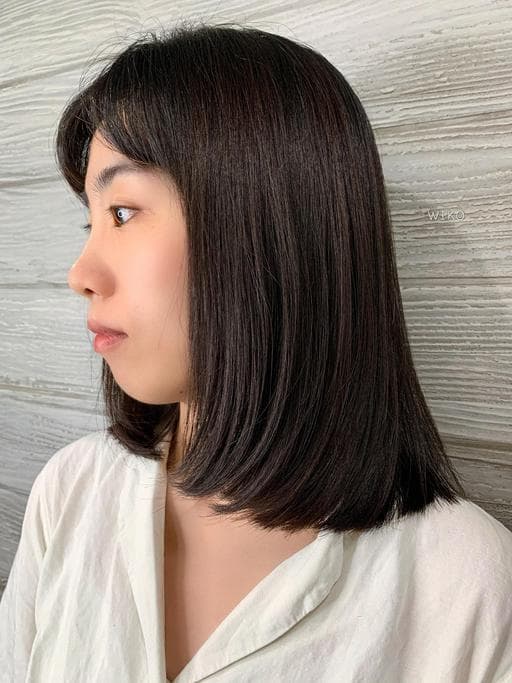 女生中長髮、燙直、質感溫塑