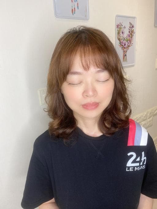 女生中長髮、長瀏海、溫塑燙