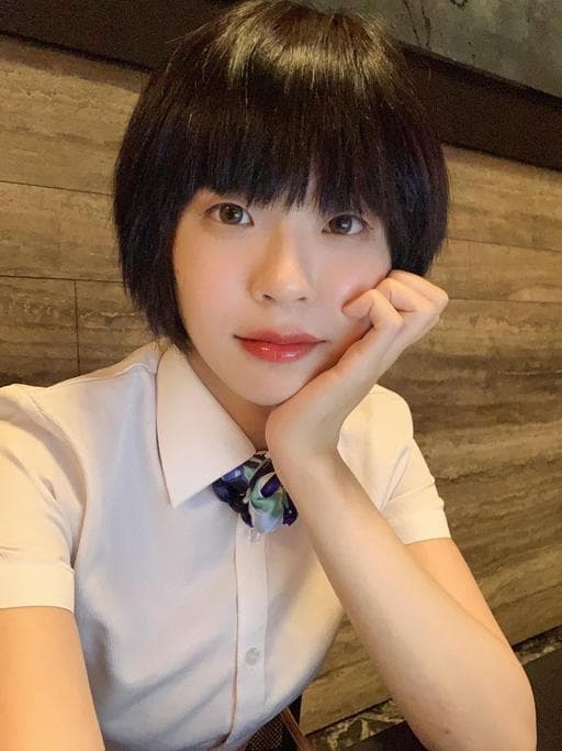 女生短髮、燙直、氣質直髮