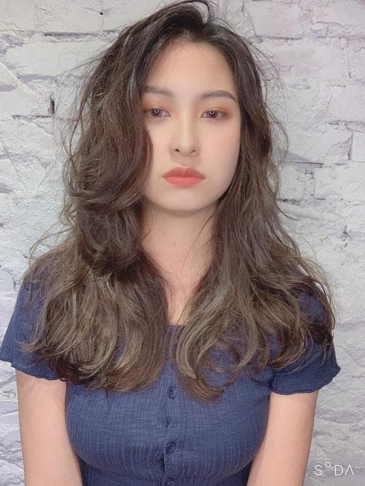 灰色系、女生長髮、男生Undercut