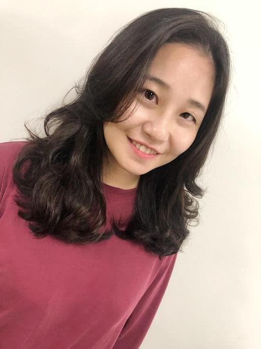 長瀏海、女生長髮、手撥卷
