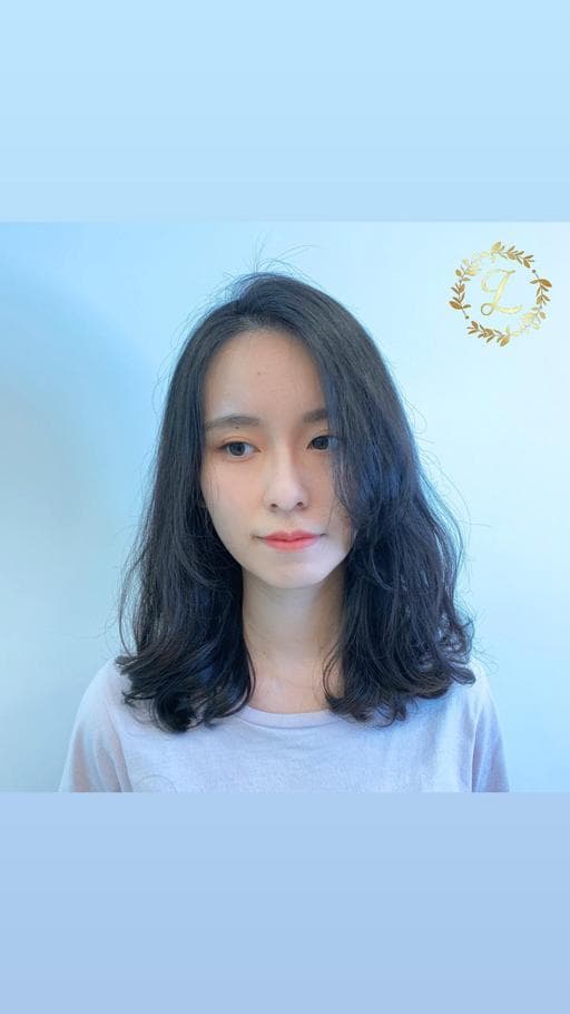 女生中長髮