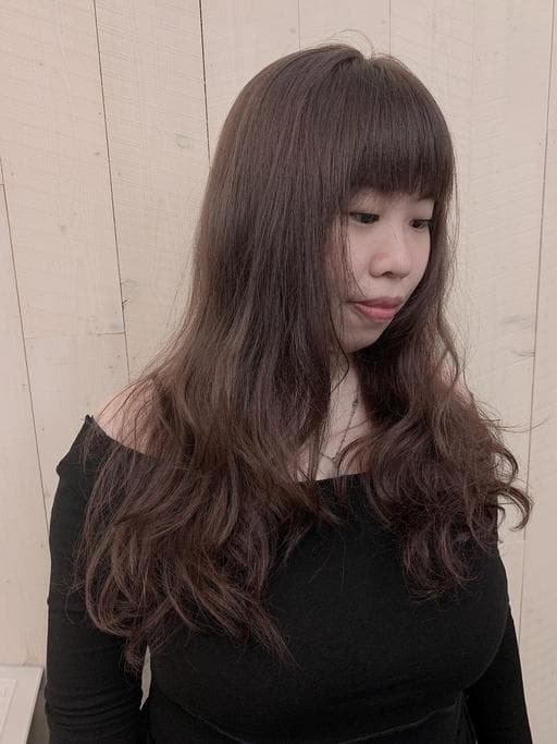 女生長髮