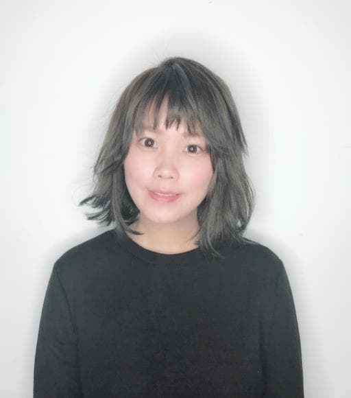 女生中長髮、特殊色、長瀏海