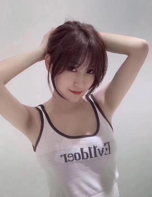 女生中長髮、女生染燙、棕色系