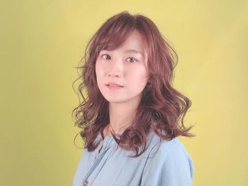 女生中長髮、女生染髮、電棒造型