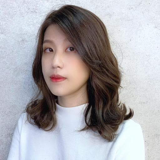 長瀏海、女生染燙、棕色系