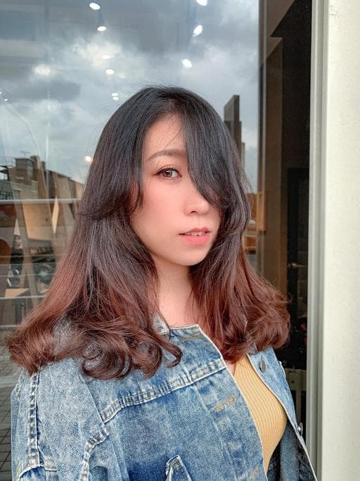 女生中長髮