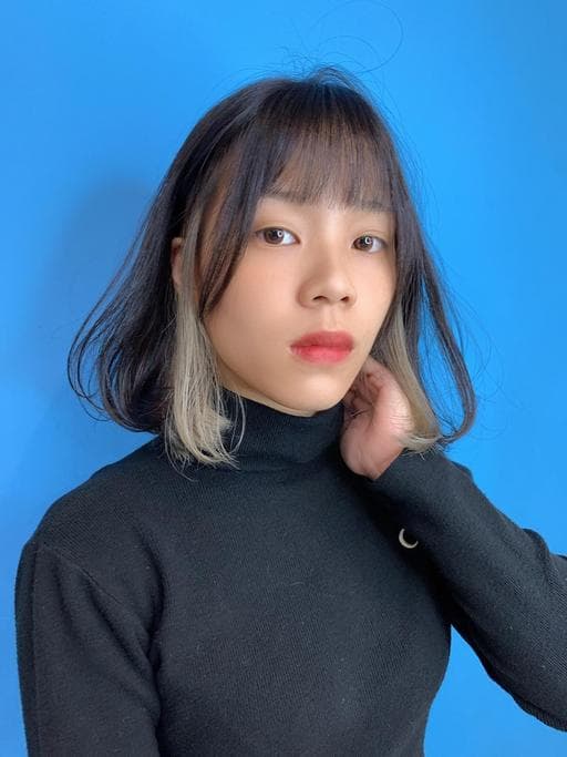 女生中長髮、黑茶髮色