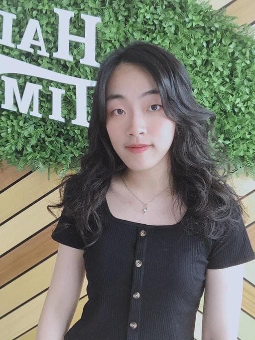 女生長髮