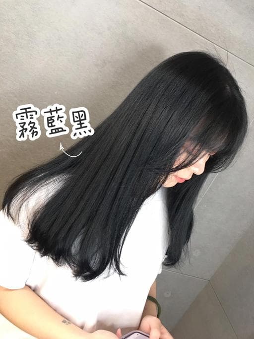 女生中長髮、特殊色、霧面質感