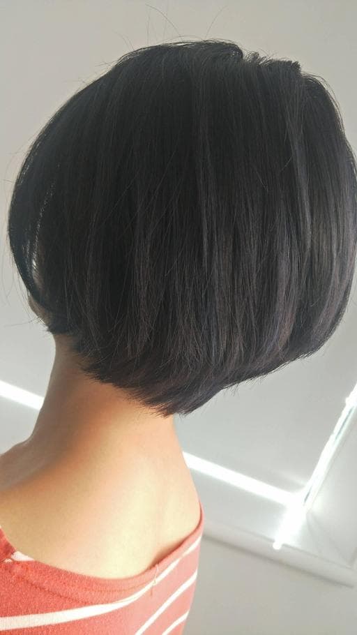 女生短髮、長瀏海、漂色