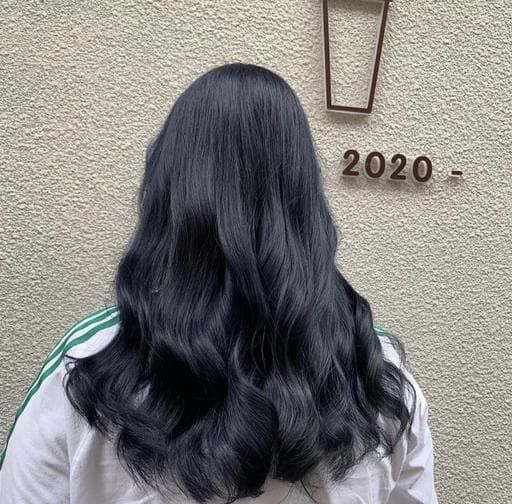 女生長髮