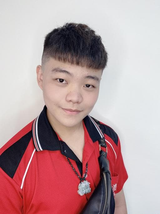 男生短髮、短瀏海、圓臉
