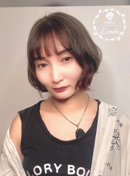 女生短髮、空氣感卷髮、耳圈染