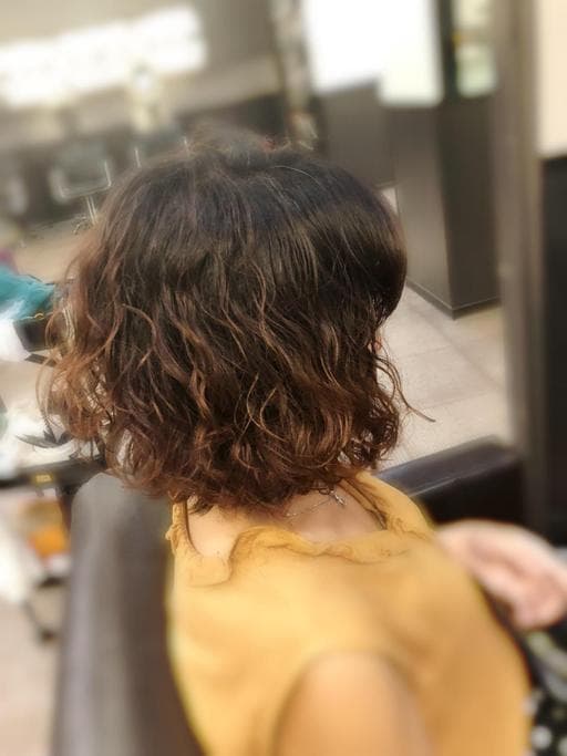 女生短髮、女生染燙、短瀏海