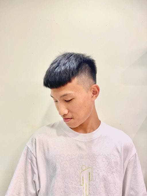 男生短髮、男生Undercut、短瀏海