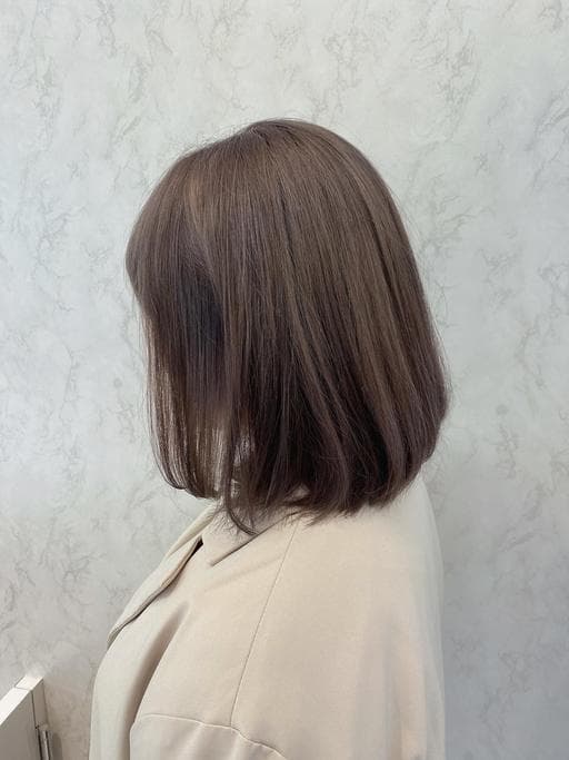 女生中長髮、漂色、灰色系