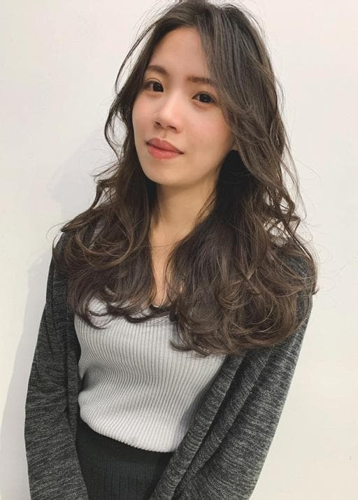 女生長髮、溫塑燙、手撥卷