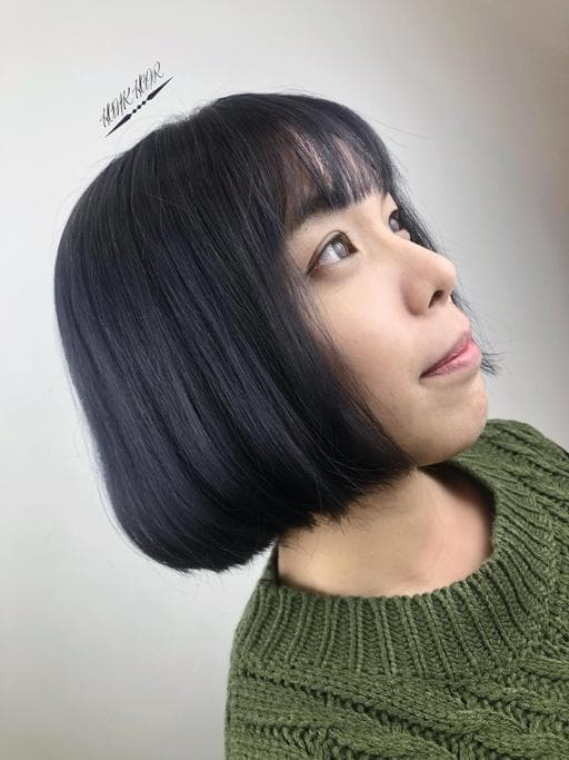 女生短髮、特殊色、漂色