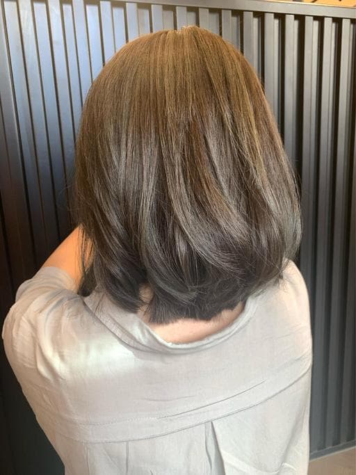 女生中長髮、長瀏海、女生染髮