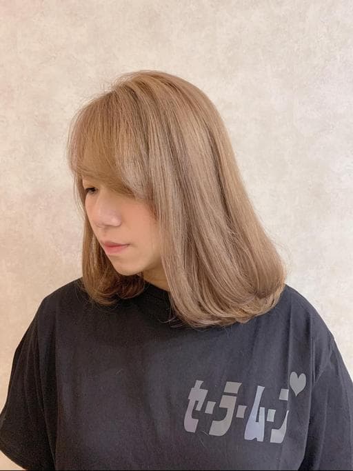 女生中長髮、長瀏海、女生染髮