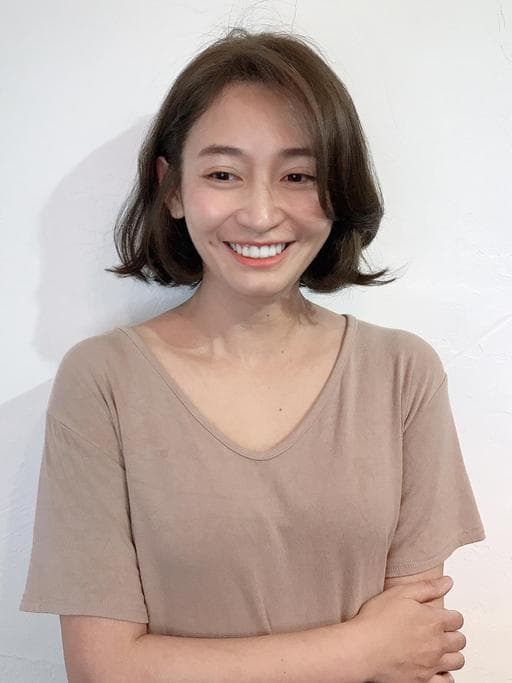 女生短髮、女生染燙、長瀏海