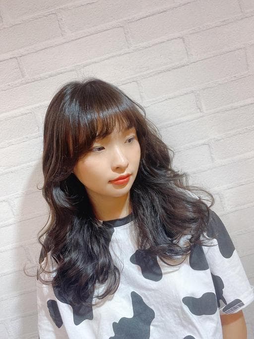 女生長髮