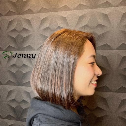 女生短髮、燙直、長瀏海
