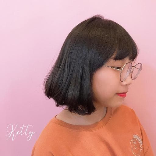 女生中長髮、內彎、燙卷