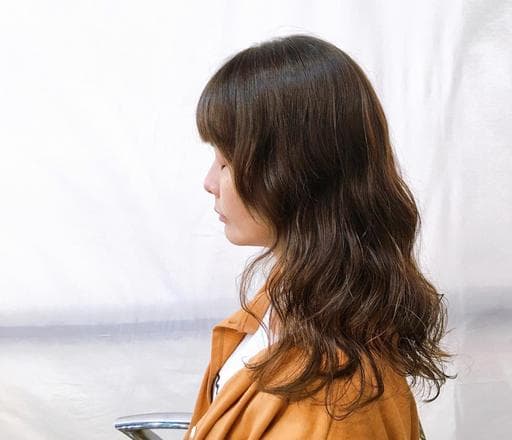 浪漫大卷、女生長髮、手撥卷