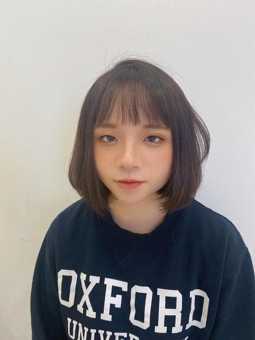 女生短卷髮-(耳下肩上)、楓糖斑比色
