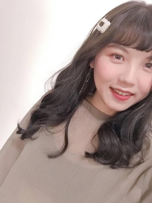 女生長髮、短瀏海、電棒造型
