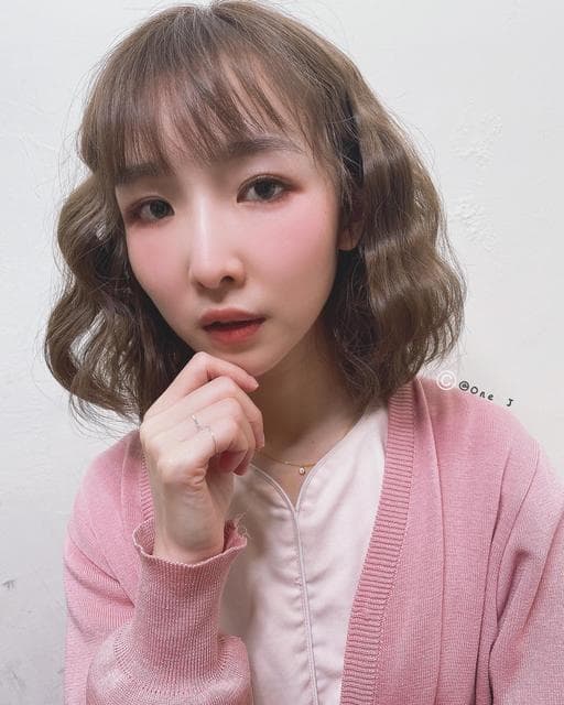女生中長髮、棕色系、漂色